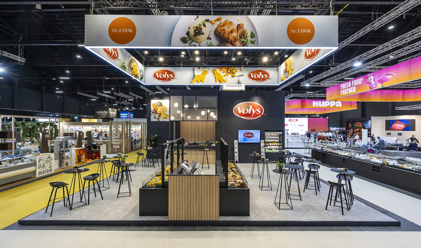 Mr. Cook, Volys - Tavola