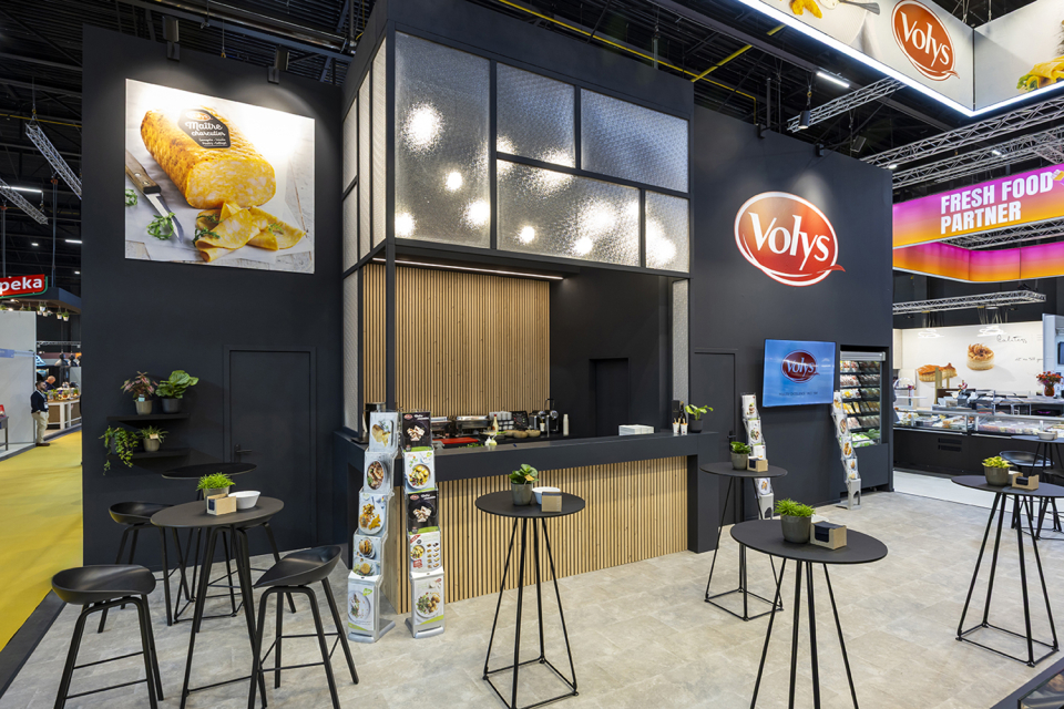 Mr. Cook, Volys - Tavola