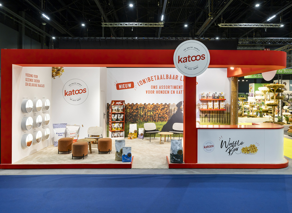 Katoos, Voeders Decadt - Anido