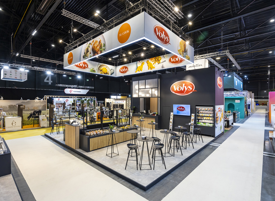 Mr. Cook, Volys - Tavola